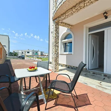 Smiljan 1466 Apartamento *