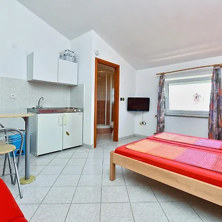 Smiljan 1466 Apartament Pula