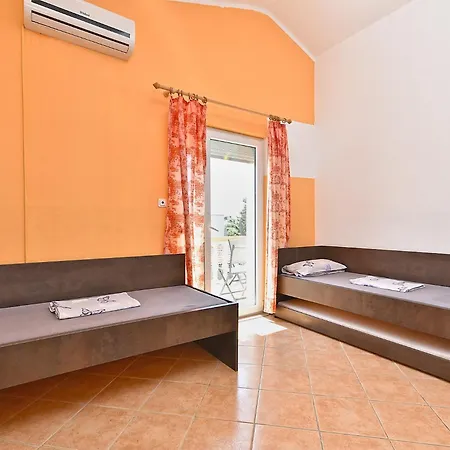 Smiljan 1466 Apartamento